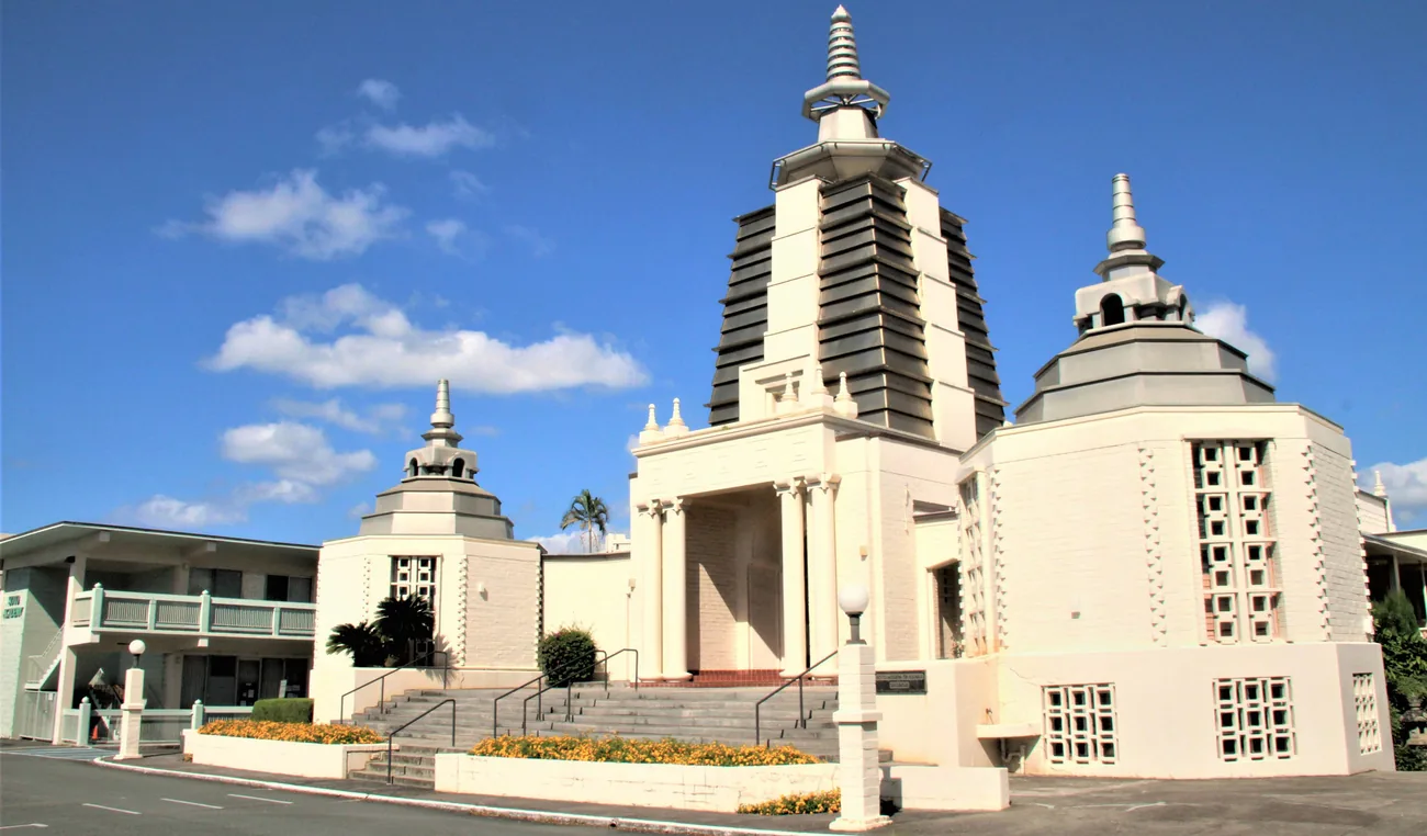 Buddhist temple and garden image supporting Chinese Buddhist Association of Hawaii community content
